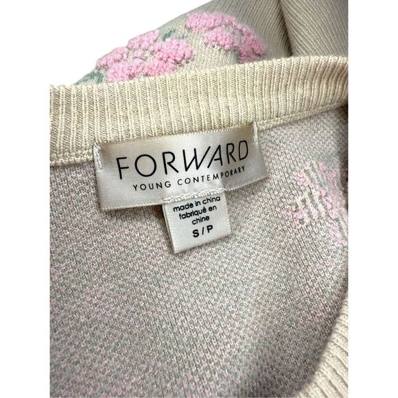 Forward Women’s Small Short Sleeve Floral Embroidered Sweater Button Front - Picture 7 of 8